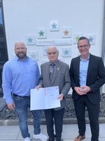 Kuno Kutz mit dem Landesehrenbrief des Landes Hessen ausgezeichnet